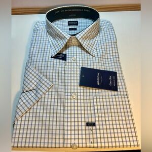 NWT Arrow Men's White and Blue Plaid Short Sleeve Shirt, L 16-16 1/2